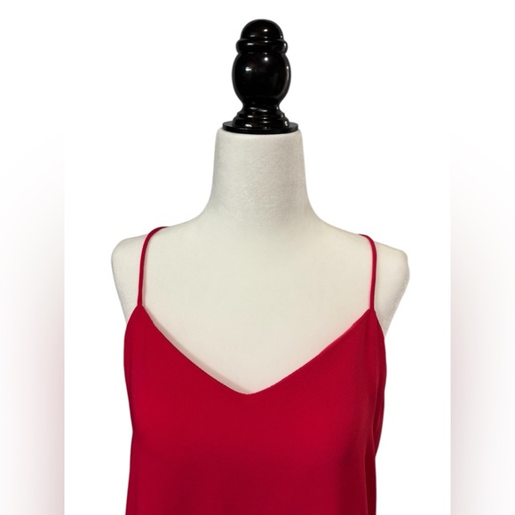 Colori, Elegant Red V-Neck Camisole, Medium - Picture 3 of 8